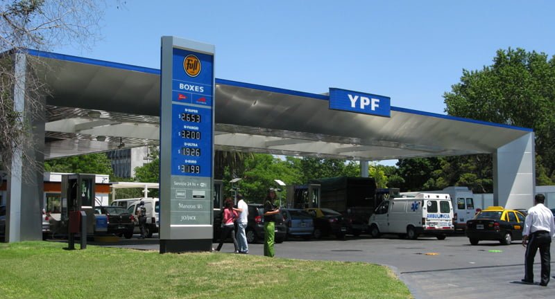 Se rompió el acuerdo de congelar el aumento de precios en combustibles