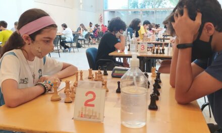 El ajedrez movió piezas en Villa Martelli