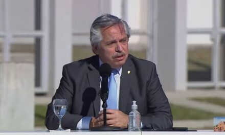 Fernández: “Pusimos en marcha la obra pública”